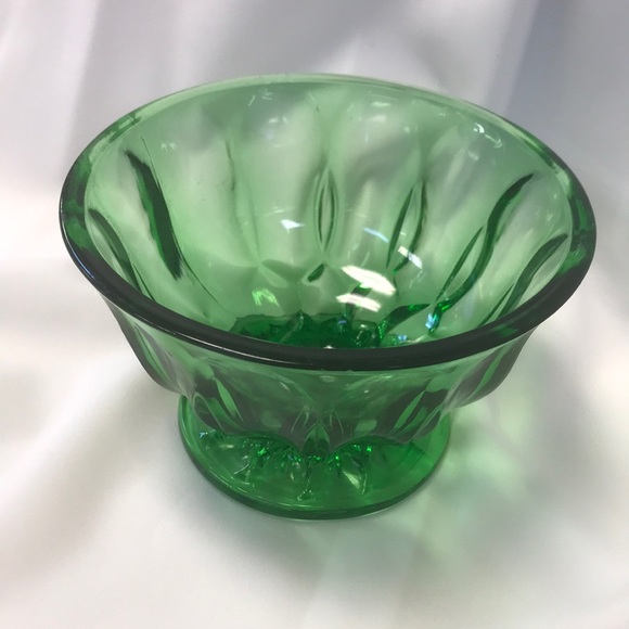 Vintage Anchor Hocking Green Fairfield Pattern Footed Bowl/Candy Dish - Picture 2 of 7